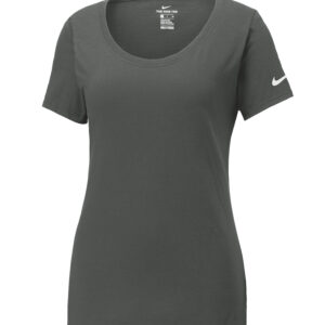 NIKE Dri-FIT COTTON/POLY SCOOP NECK LADIES' TEE - Anthracite - 2XL